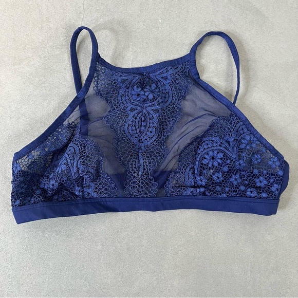 Victoria Secret Blue Blue Lace Bralette size Large - Picture 2 of 5